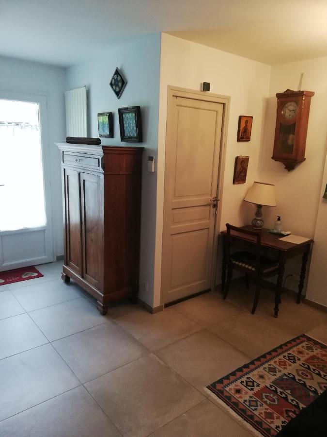 Appartement De Plain Pied Dans La Verdure Yerres Εξωτερικό φωτογραφία